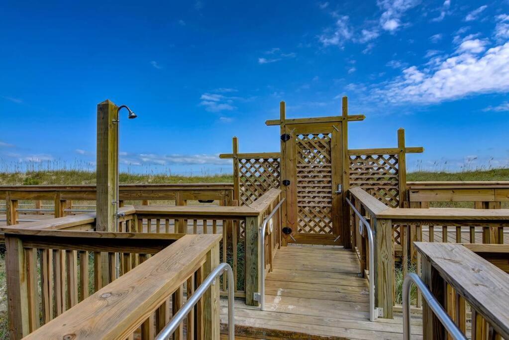 Beachfront-Boardwalk-Elevator-Pool-Free Parking For 2 Cars! Villa Carolina Beach Exterior photo